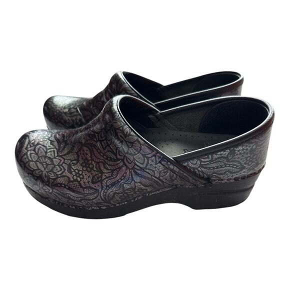Dansko Iridescent Silver Blue Slip On Professional Clogs Size 37/US 6.5-7 - Picture 1 of 6